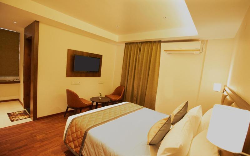 Super Hotel O Nar Comforts Near Ksr Railway Station Bangalore Luaran gambar