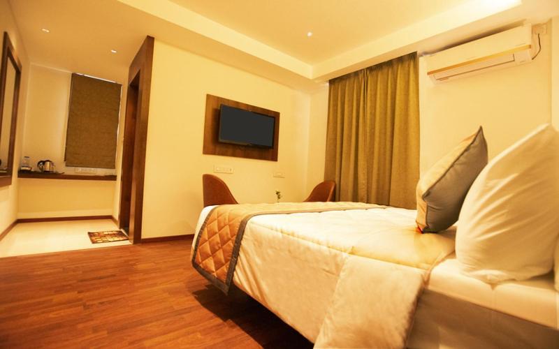 Super Hotel O Nar Comforts Near Ksr Railway Station Bangalore Luaran gambar