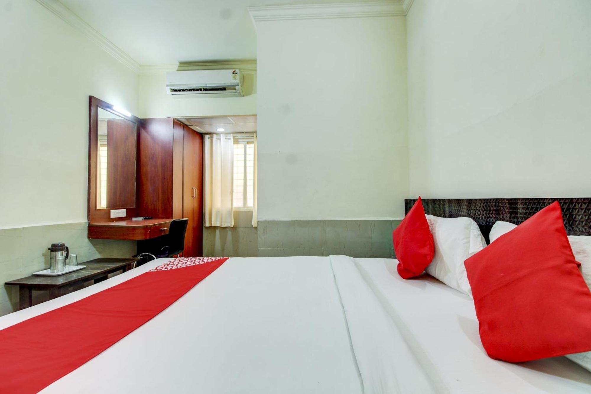 Super Hotel O Nar Comforts Near Ksr Railway Station Bangalore Luaran gambar