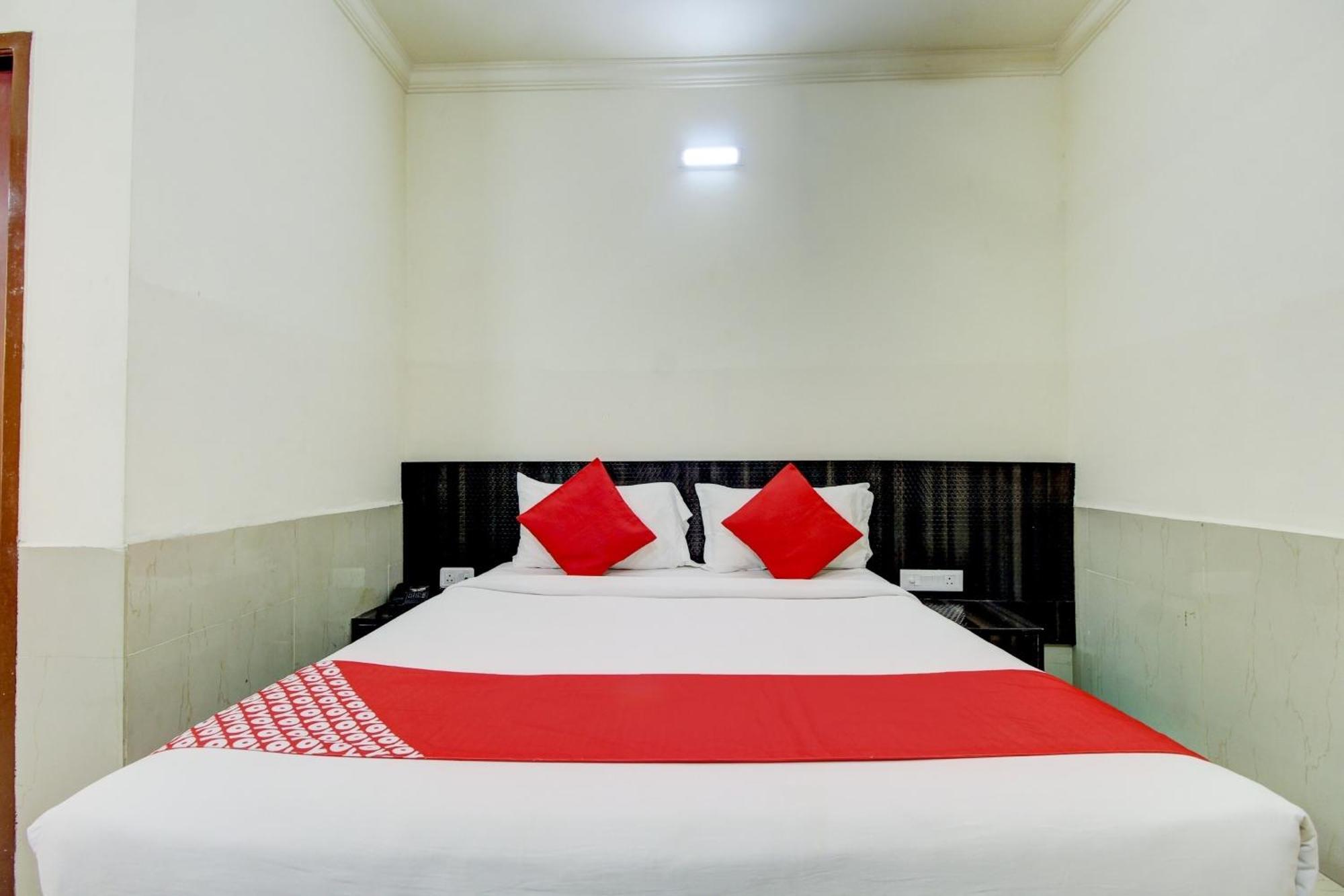 Super Hotel O Nar Comforts Near Ksr Railway Station Bangalore Luaran gambar